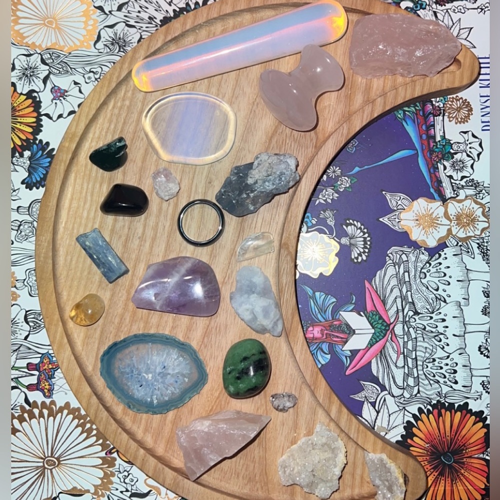 Moon Shape Wood Tray, Crystals, Face stones…